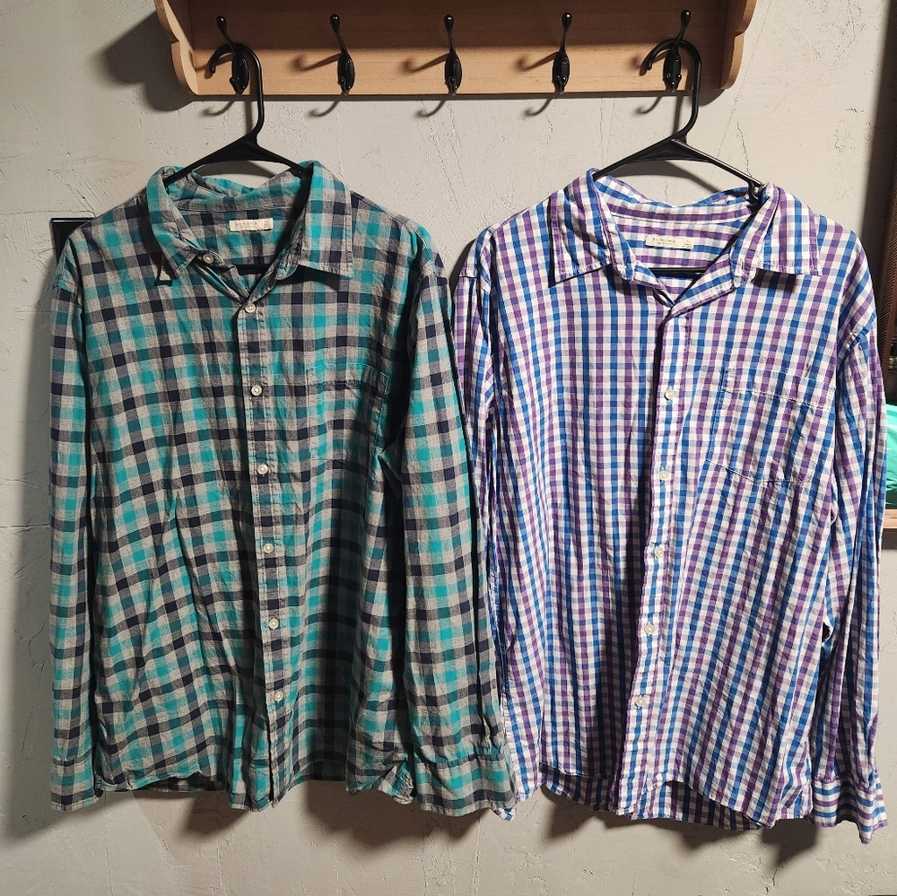 Mens 2 sonoma large button down shirts